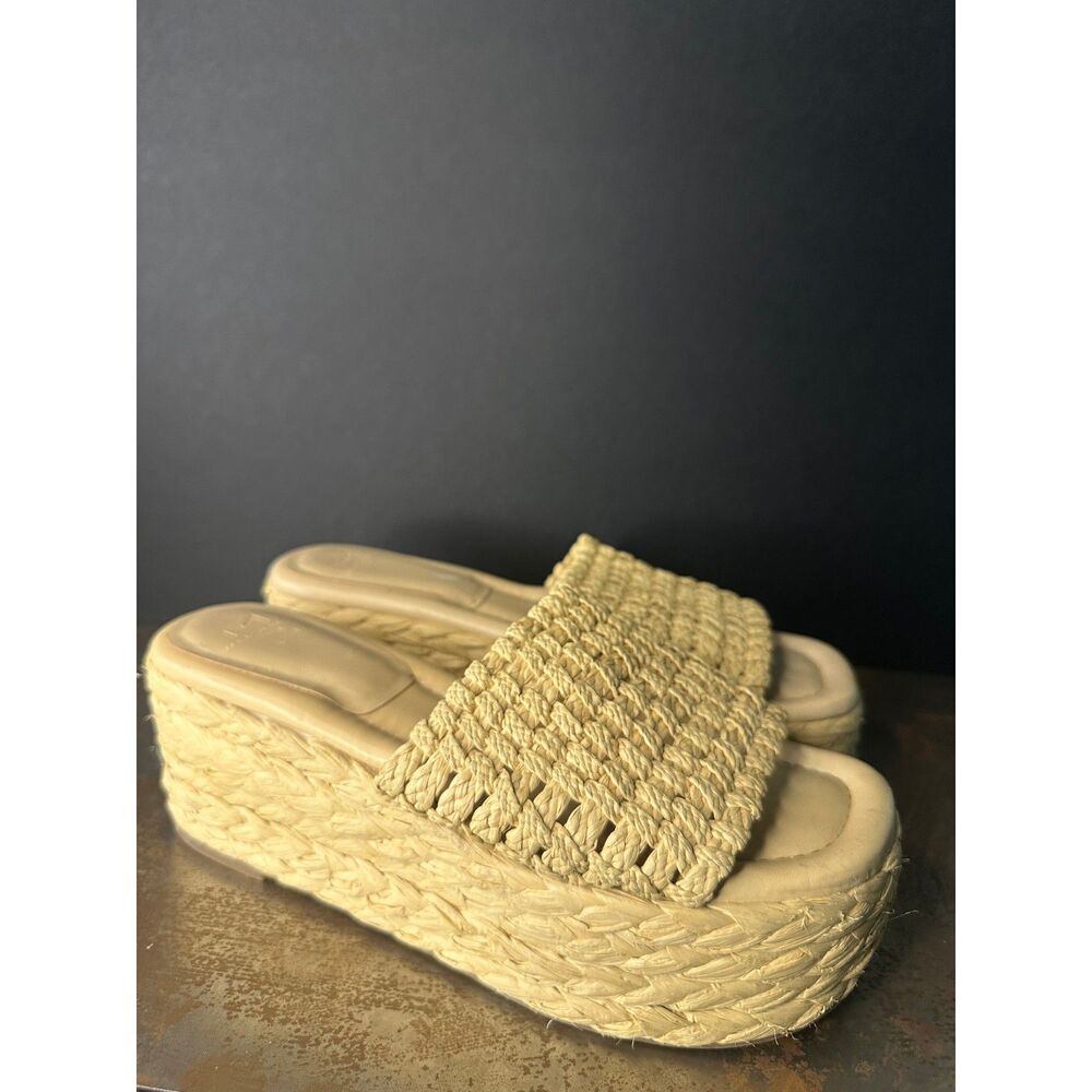Marc Fisher Platform Sandal 9.5 Minimalist Vacation Resort Boho Chic Tan Priya